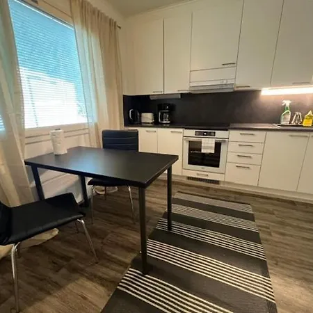 Hietatie 3 *